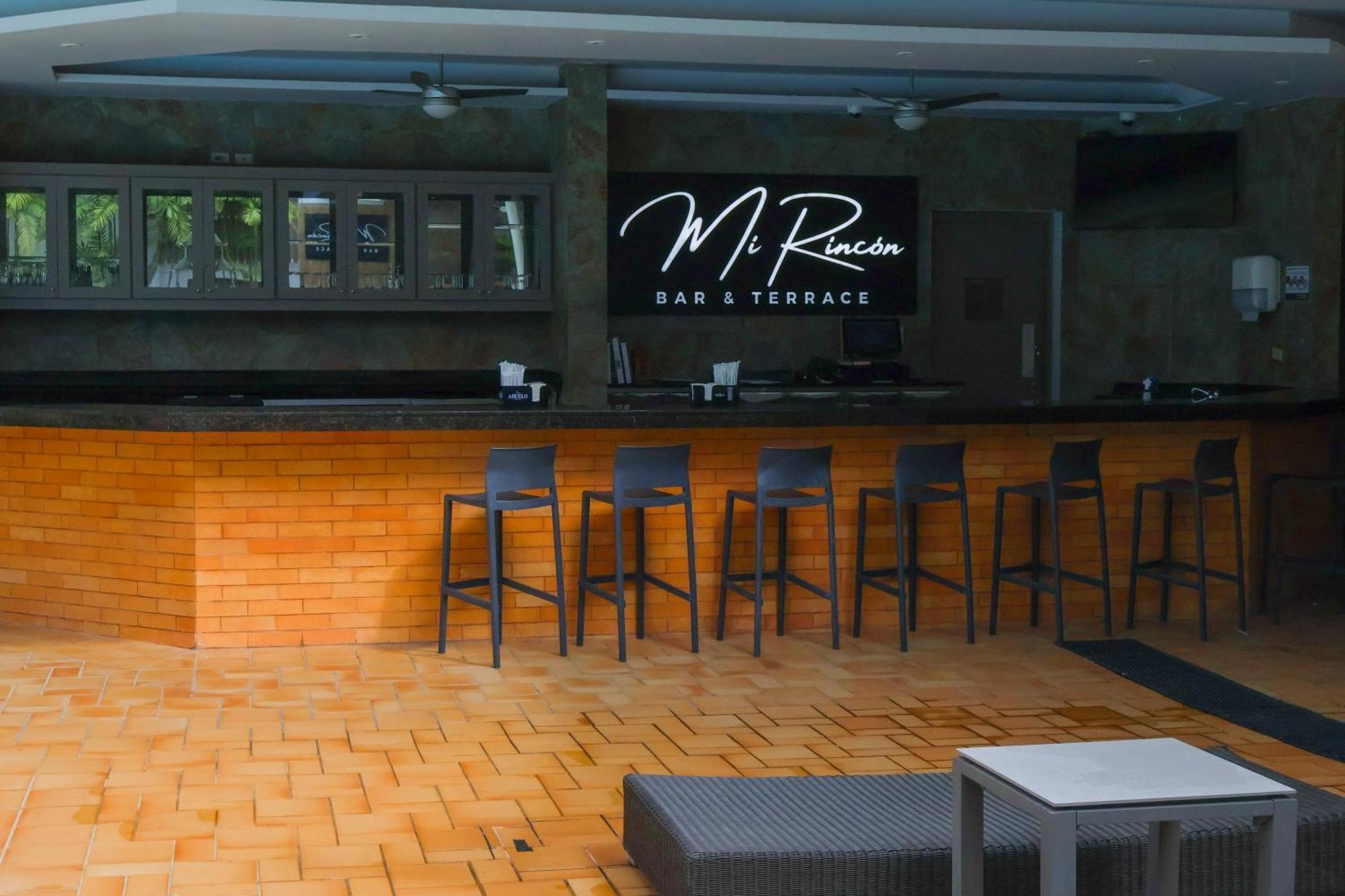 Sheraton Grand Panama Экстерьер фото Mi Ruan Bar and Terrace