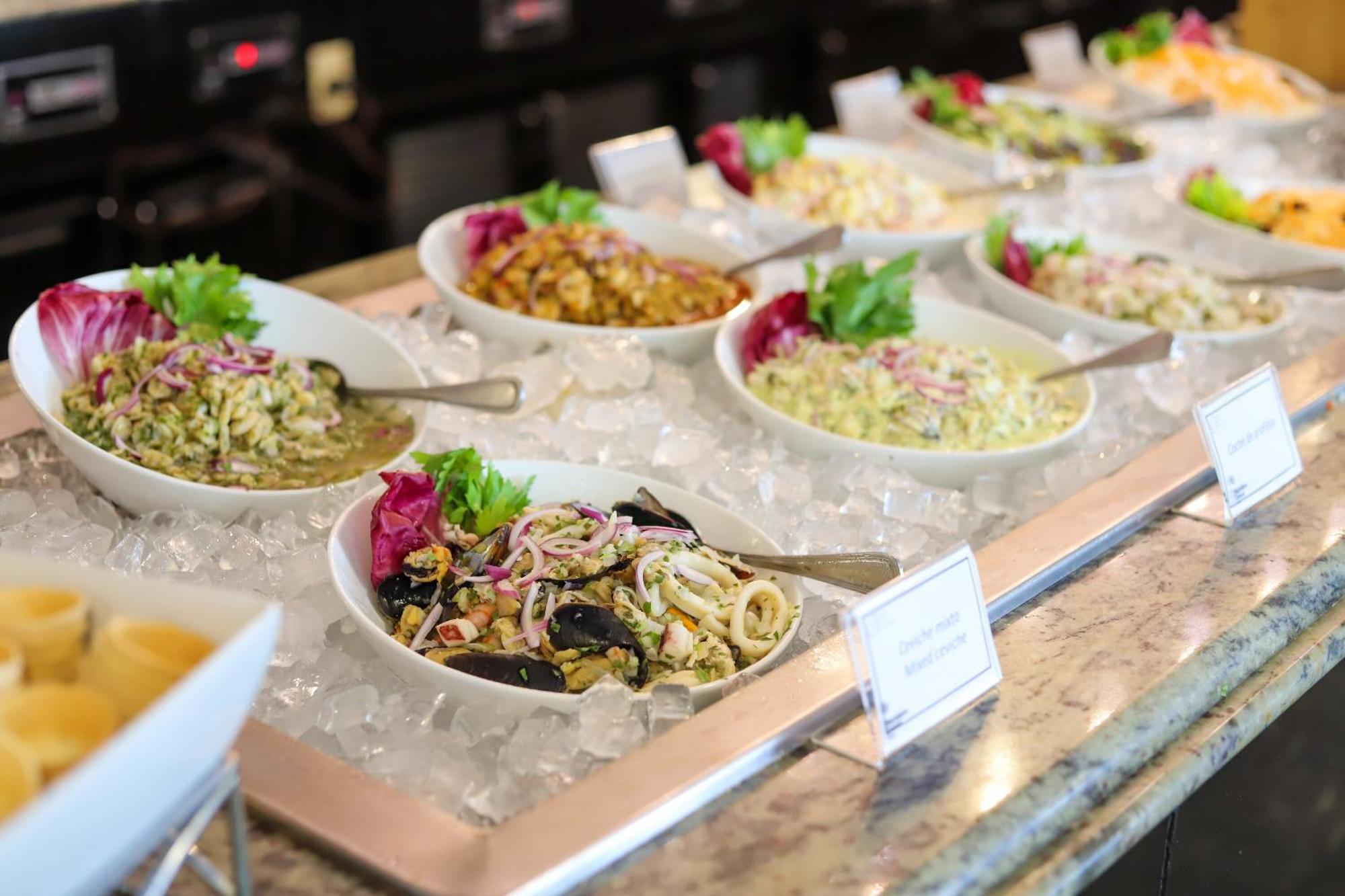 Sheraton Grand Panama Экстерьер фото A salad bar